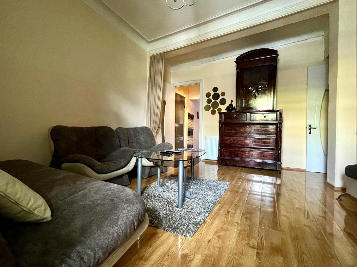 Apartment In Old Tbilisi Orbeliani Square Exterior photo
