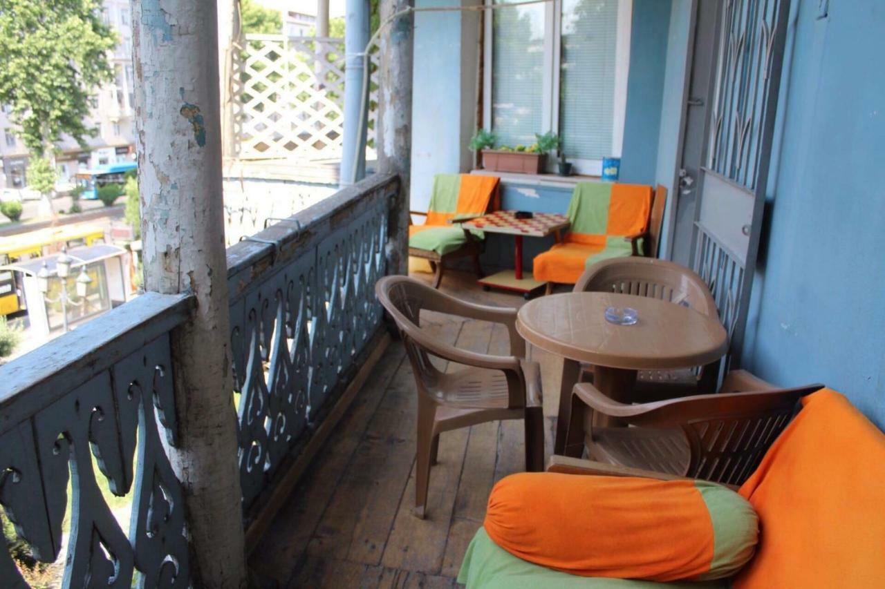 Apartment In Old Tbilisi Orbeliani Square Exterior photo